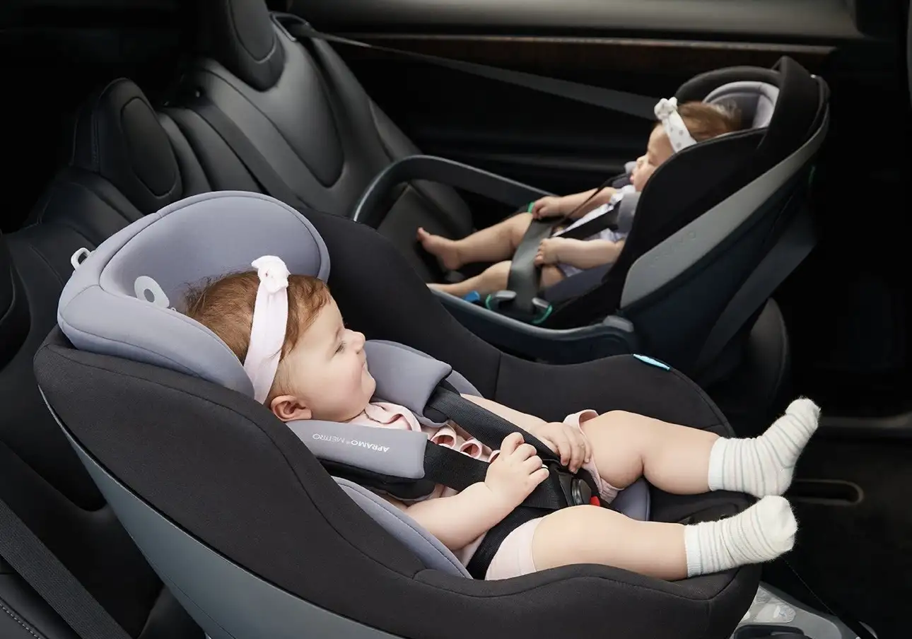 Ghế Ô Tô Trẻ Em APRAMO METRO HUB ( UK ) – Xoay 360°, từ 0 đến 4 tuổi, khoá ISOFIX