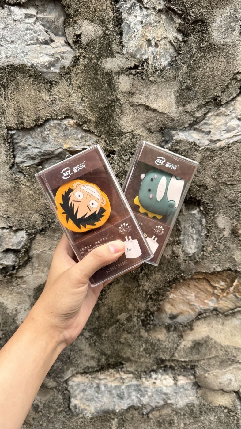 Củ sạc nhanh 20W AISHANCHONG , kèm vỏ bọc Silicon hoạt hình